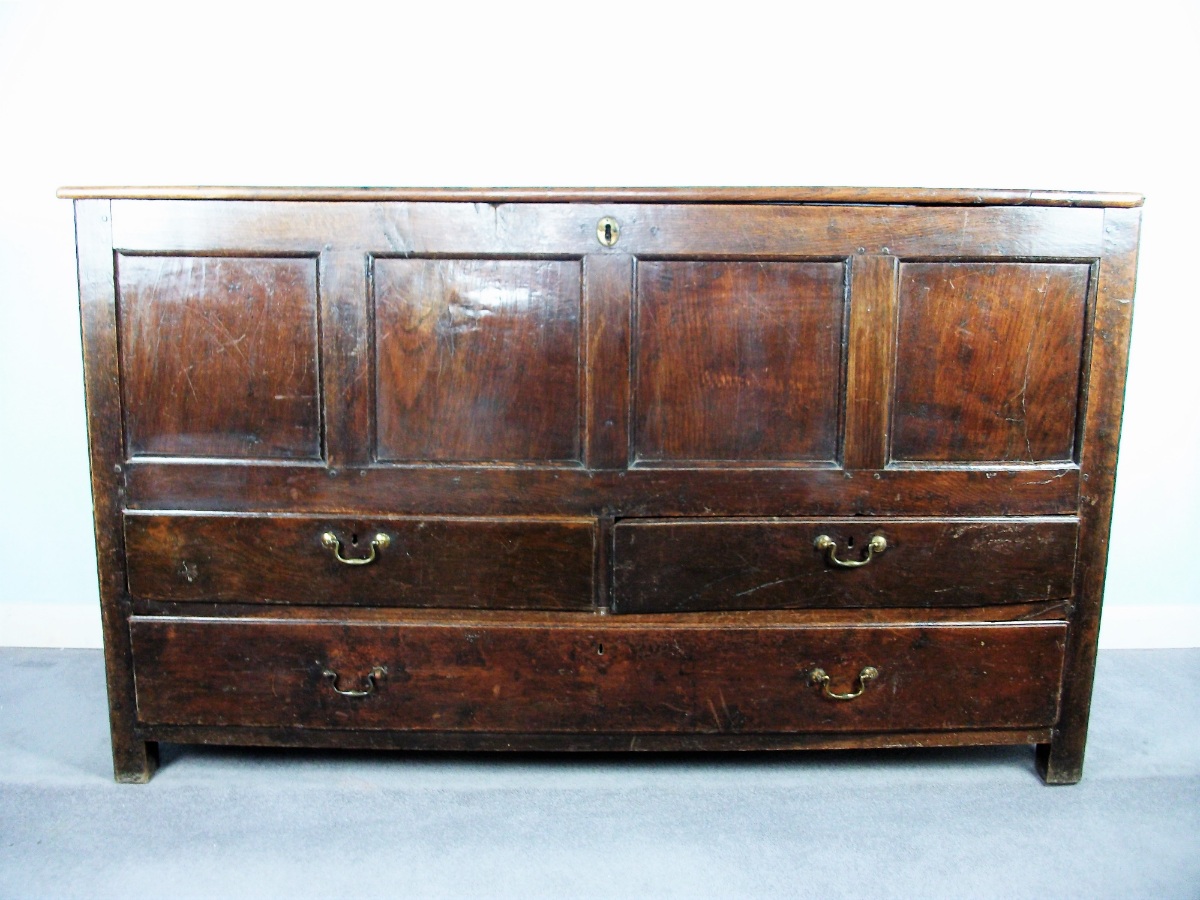 Late 17th Century Welsh Oak Coffer (Coffor) or Mule Chest 